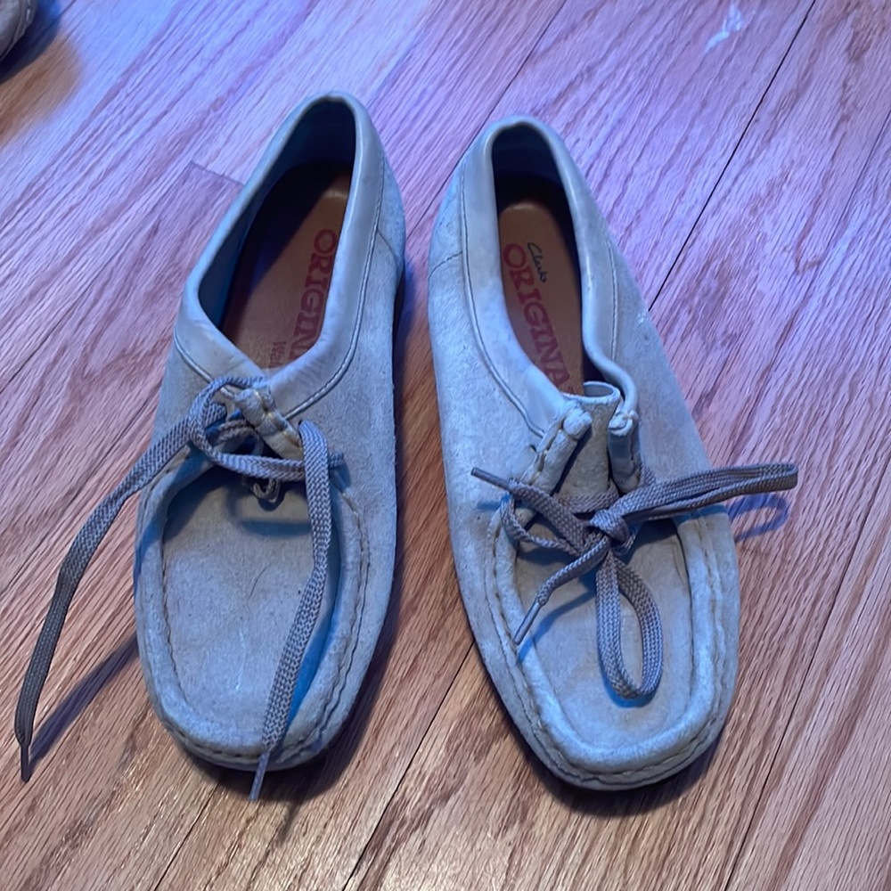 Wallabees, hardly worn, look a little smushed but won’t on the foot.